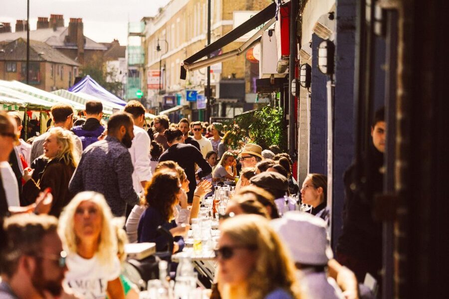 London: 2.5-Hour Off the Beaten Track Private City Tour - What 2.5 hours on foot means for your day