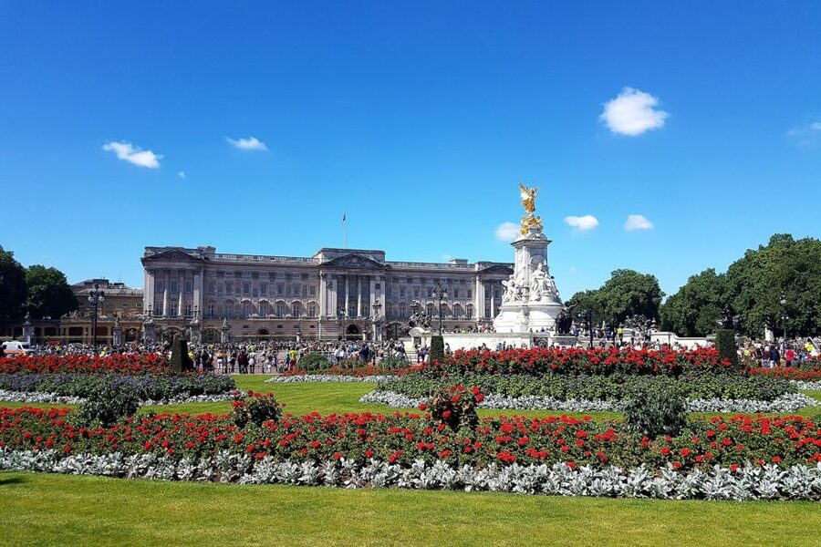 London: 30 London Sights Guided Walking Tour - Who should book this walk?