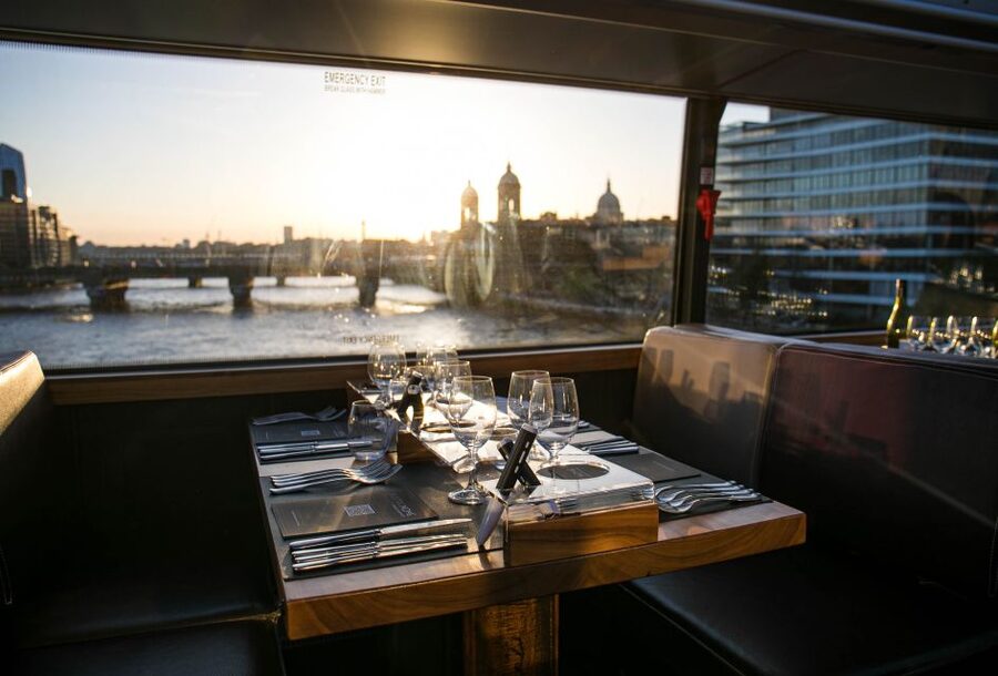 London: 4 Course Lunch Tour by Luxury Coach Bustronome - Lunch with London moving past your window