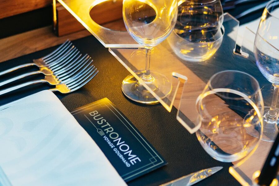 London: 6-Course Gourmet Dinner on a Luxury Coach - Who should book this London dinner tour?
