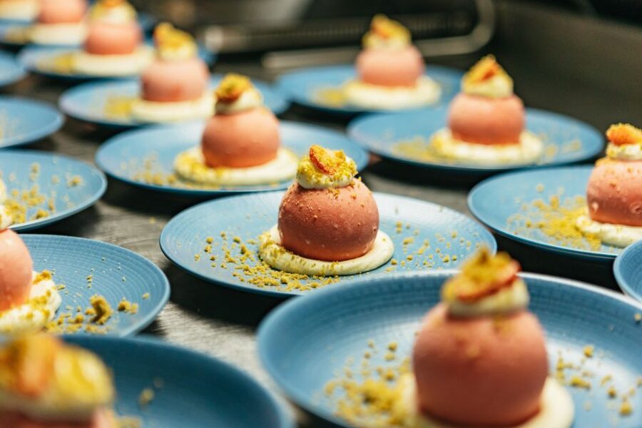 London: 6-Course Gourmet Dinner on a Luxury Coach - FAQ