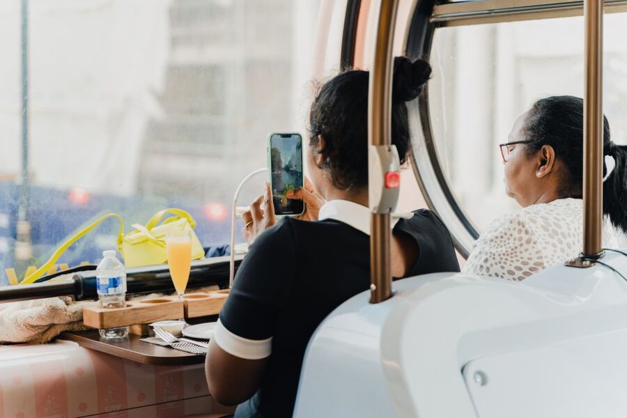 London: Afternoon Tea Bus with a Glass of Prosecco - Who should book this tea bus?