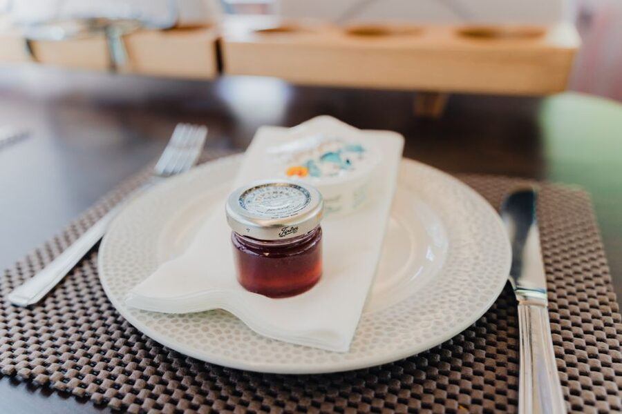 London: Afternoon Tea Bus with a Glass of Prosecco - FAQ