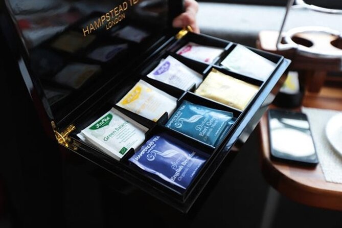 London Afternoon Tea Bus with Panoramic Tour - Is $67.52 good value?