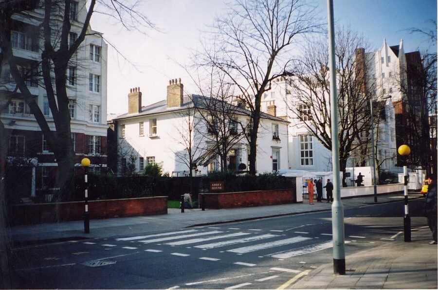 London: Beatles In My Life Walking Tour with Richard Porter - Homes, marriages and the people behind the music