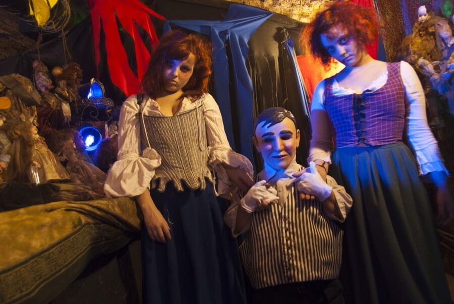 London Bridge Experience and Tombs Entrance Ticket - Start in the vaults beneath London Bridge