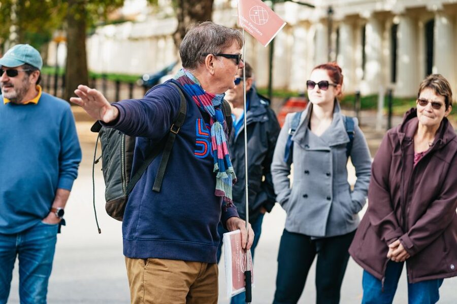 London: Changing of The Guard Tour - Why the explanation matters