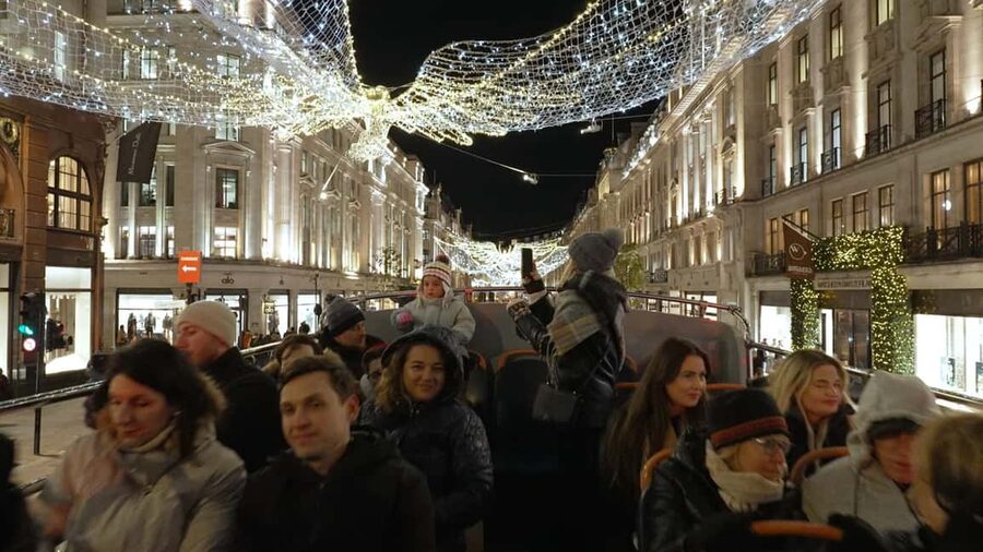 London: Christmas Lights Nighttime Bus Tour with Live Guide - FAQ