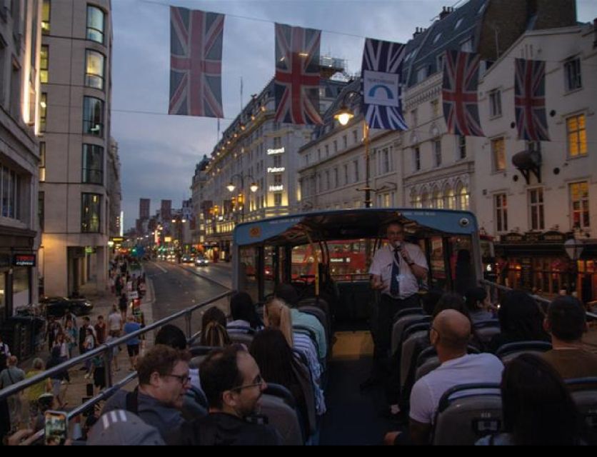 London: Christmas Lights Nighttime Bus Tour with Live Guide - Who should book this Christmas lights tour?