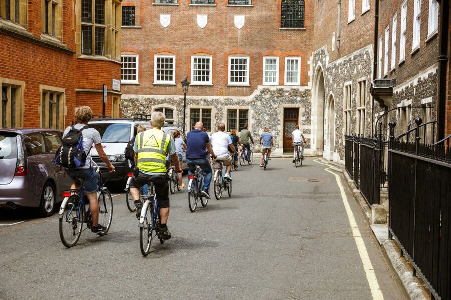 London: Classic Gold 3.5-Hour Bike Tour - St. James’s Park and Buckingham Palace