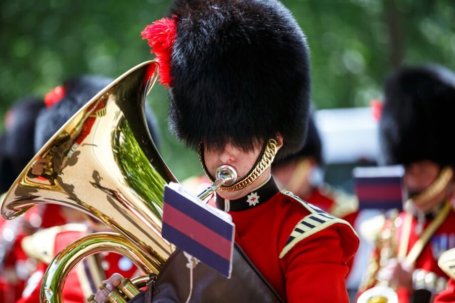London: Classic Gold 3.5-Hour Bike Tour - Parliament, Lambeth Bridge and Westminster Abbey