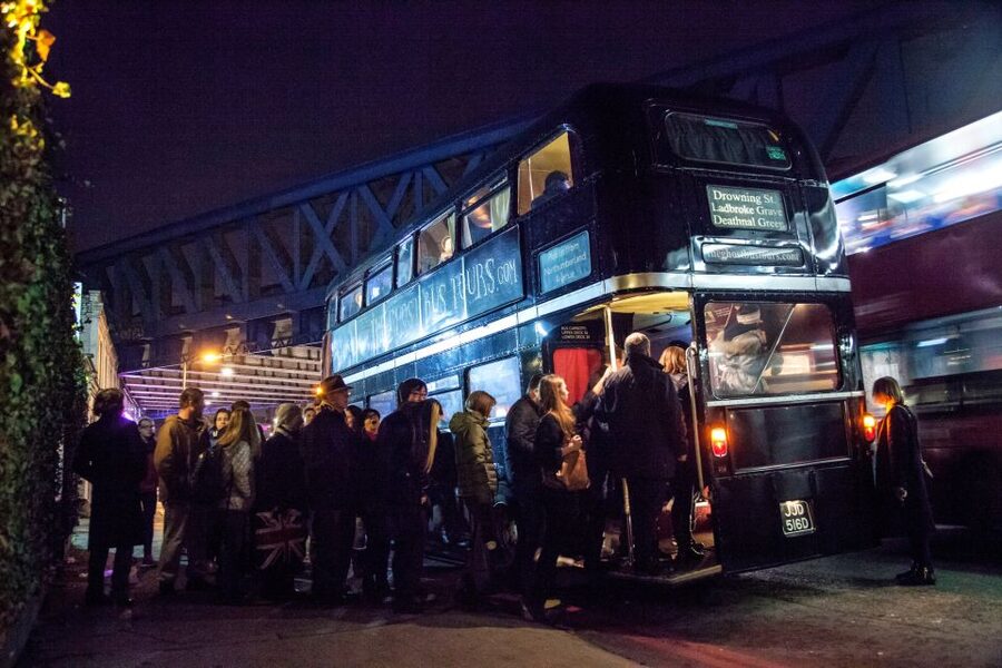 London: Comedy Horror Ghost Tour on a Bus - Fleet Street and stories tucked into the old city