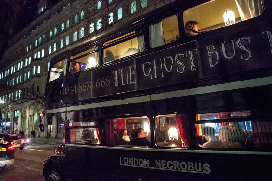 London: Comedy Horror Ghost Tour on a Bus - London Bridge and the route south of the river