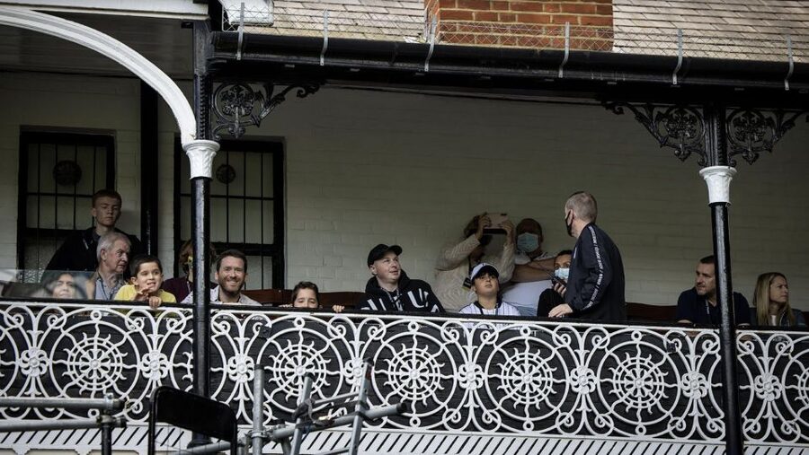 London: Craven Cottage Guided Tour at Fulham Football Club - Seeing the old stand and press box