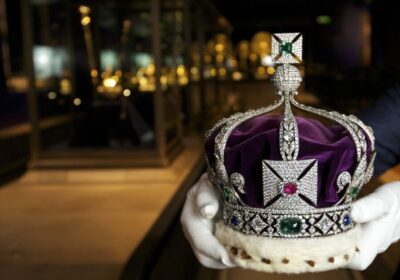 Crown Jewels Tour with River Cruise