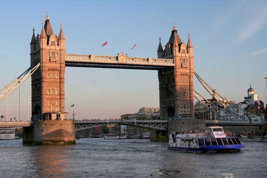 London: Crown Jewels Tour with River Cruise - Is $155 a fair price?