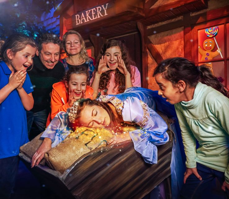 London: DreamWorks Shrek's Adventure Tour - Far Far Away is a chain of live scenes