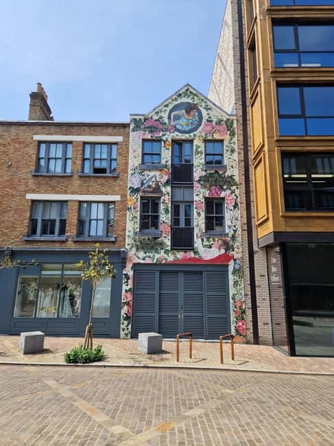 London: East End Instagrammable Street Art & Graffiti Tour - New Inn Broadway and the final East End stories