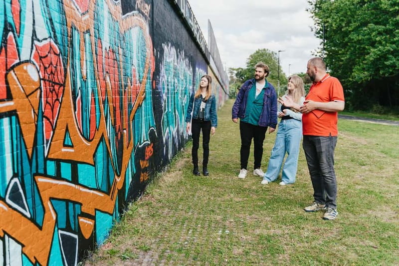 London: East End Instagrammable Street Art & Graffiti Tour - Brick Lane: look twice, then look up