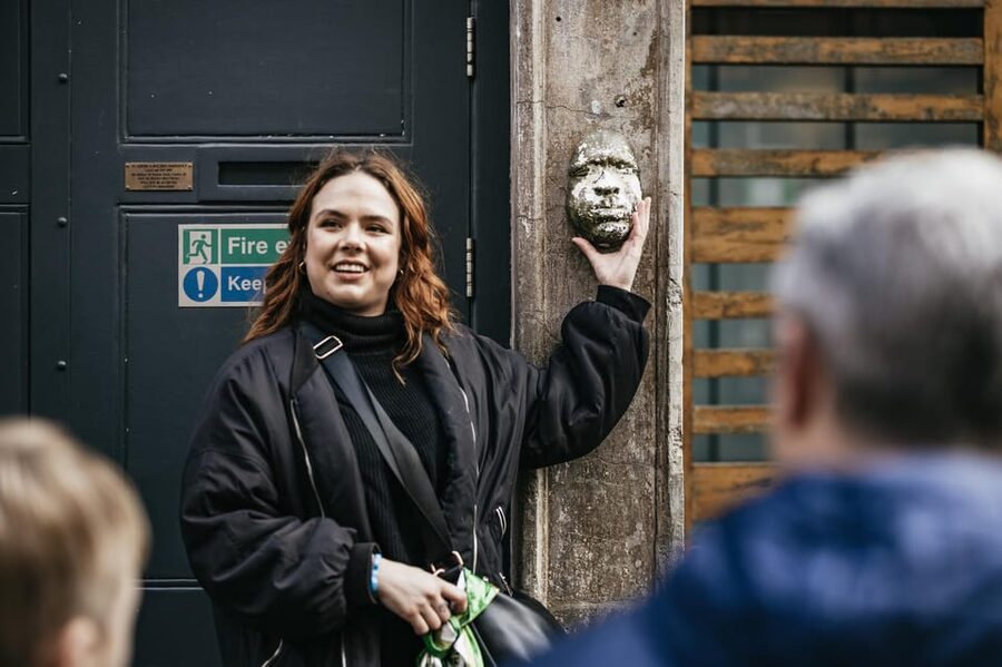 London: East End Street Art Tour and Spray Painting Workshop - Who will get the most from this East End outing