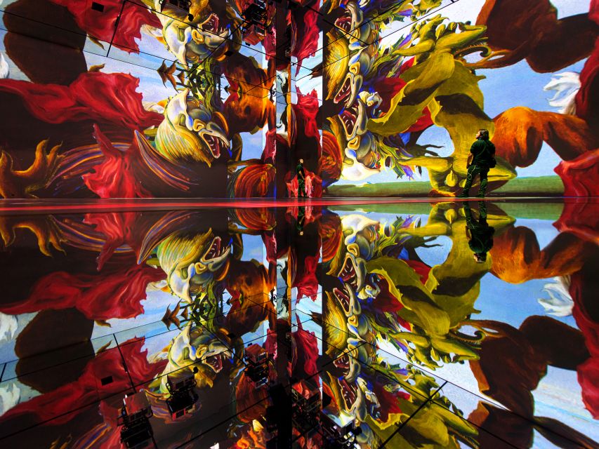 London: Entry Ticket to Frameless Immersive Art Experience - Start where your attention takes you