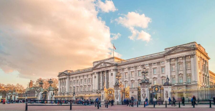 London: Full-Day London Bus Tour - What the coach adds, and what it cannot do