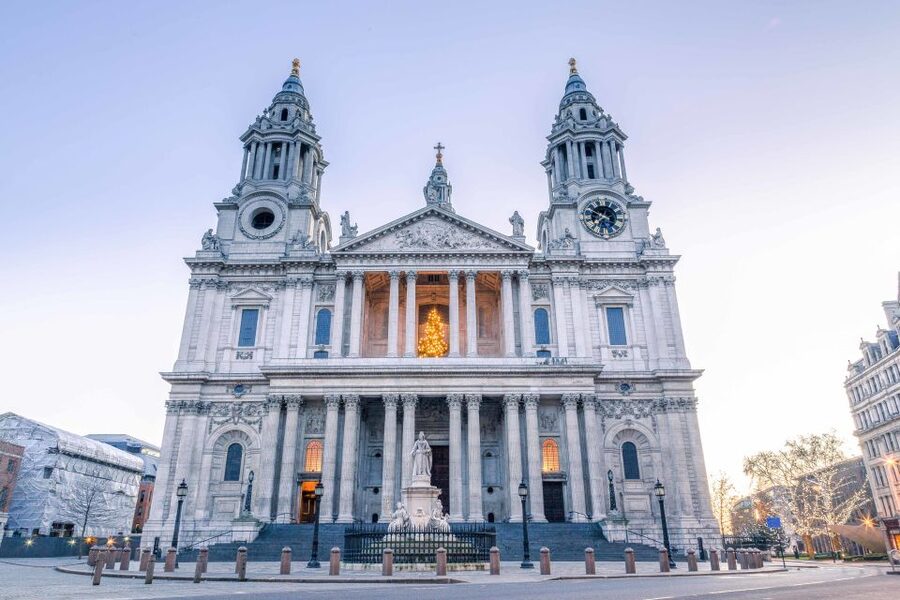 London: Full-Day Sightseeing Bus Tour with River Cruise - A Thames ride, with one important caveat