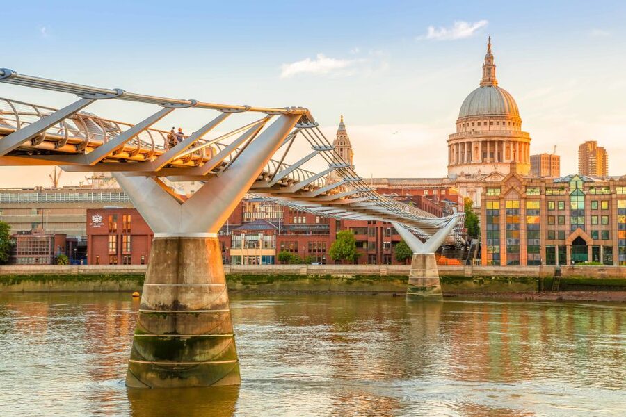 London: Full-Day Sightseeing Bus Tour with River Cruise - Is $174 good value?