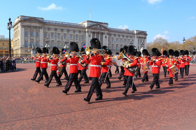 London Full Day Sightseeing Tour with London Eye - Food, walking and what to bring