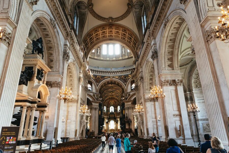 London: Full Day Tower, St. Paul's, Cruise & Eye Experience - A fast-moving day from St. Paul’s to the London Eye
