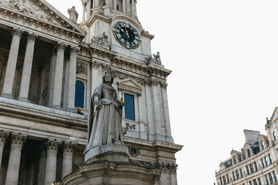 London: Full Day Tower, St. Paul's, Cruise & Eye Experience - Who will get the most from this London tour?