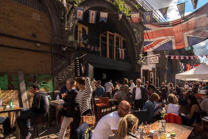 London Gin Safari: A Spirited, Juniper-Fuelled Jaunt - A bike ride, not a pub crawl