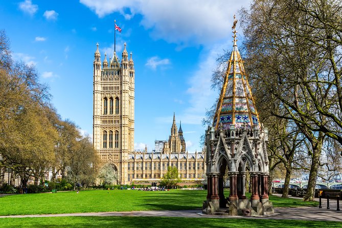 London: Guided Tour Westminster Abbey + Optional Parliament Entry - Inside Parliament, the guide gives way to audio