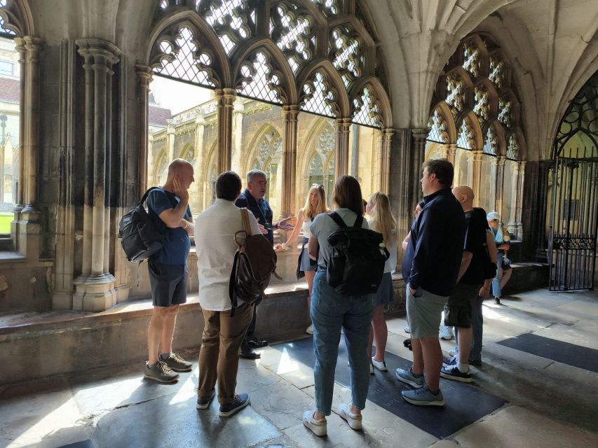 London: Guided Westminster Abbey Tour and Refreshments - A small group helps, but crowds still matter