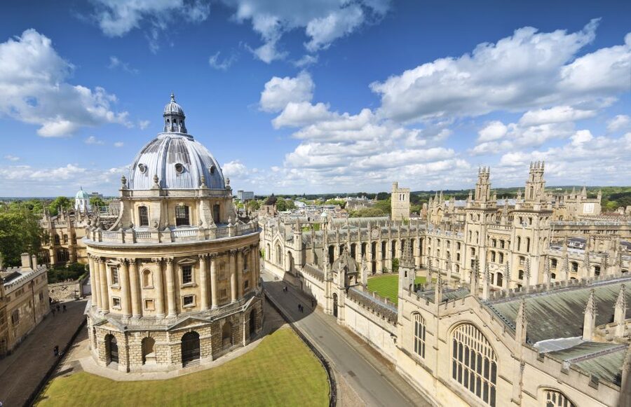 London: Harry Potter Studio Tour and Oxford Day Trip - Walking Oxford’s college streets