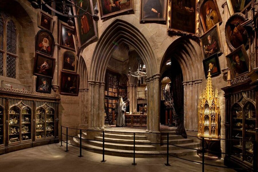 London: Harry Potter Studio Tour and Oxford Day Trip - Coach travel keeps the day simple