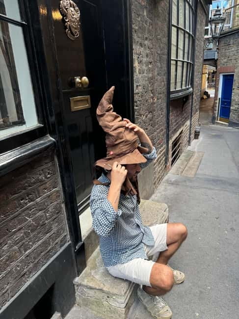 London: Harry Potter Tour in English, discover spells and secrets! - Cecil Court: a lane with Diagon Alley appeal
