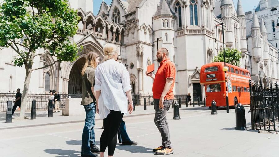 London: Historic City Walking Tour(& Rooftop Garden Access<em>) – What makes this City walk worthwhile’ /></p>
<ul>
<li><strong>Temple to the Tower:</strong> Follow a route through London’s historic core, ending near the river and Tower of London.</li>
<li><strong>A pub with literary connections:</strong> Hear about Ye Olde Cheshire Cheese and its famous former patrons, including Dickens, Conan Doyle and P.G. Wodehouse.</li>
<li><strong>Landmarks with useful context:</strong> See St Paul’s, the Bank of England, the Monument, London Bridge and Tower Bridge in one walk.</li>
<li><strong>A clear bridge lesson:</strong> Learn why London Bridge and Tower Bridge are different structures, despite the familiar mix-up.</li>
<li><strong>A rooftop finish on set days:</strong> Sunday and Monday tours include access to the Garden at 120, where you can look across the city.</li>
<li><strong>Guides who tell stories, not just dates:</strong> Maggie, Lucas, Carolina, Matt and Margaret are among the guides praised for their humor, clear explanations and ability to answer questions. Your assigned guide may differ.</li>
</ul>
<h2>From Temple into London’s older layers</h2>
<p><img width="900" height="506" decoding="async" src=