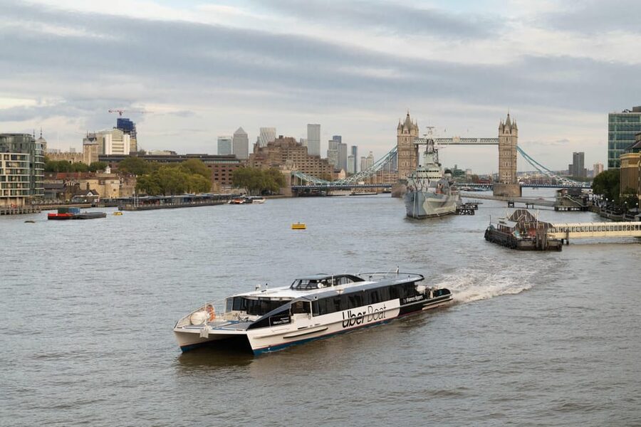 London: Hop-On Hop-Off 1-Day River Sightseeing Adventure - Seeing London from the Thames