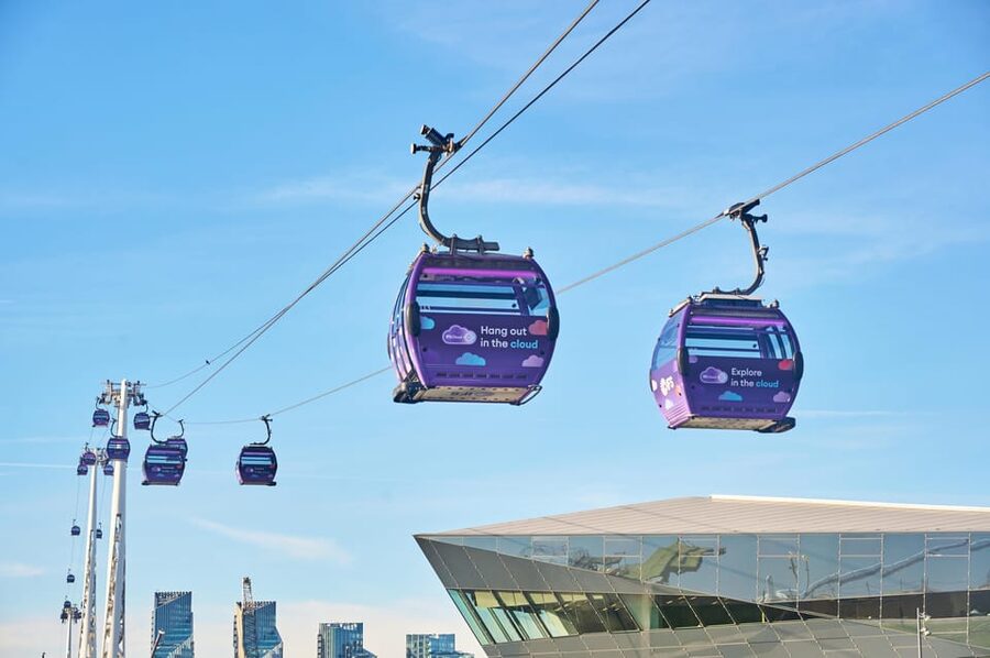 London: IFS Cloud Cable Car - From the Greenwich Peninsula terminal to the Royal Docks