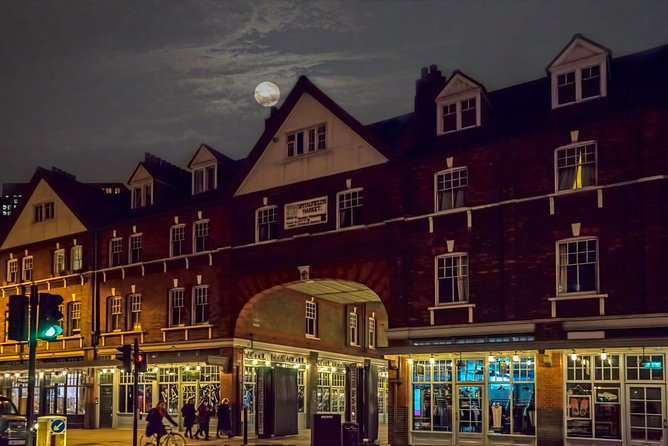 London Jack The Ripper Guided Walking Tour - Christ Church Spitalfields and the old East End