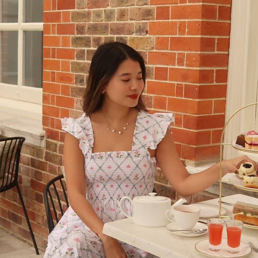 London: Kensington Palace Gardens Tour with Royal High Tea - Royal connections, from Victoria to Diana