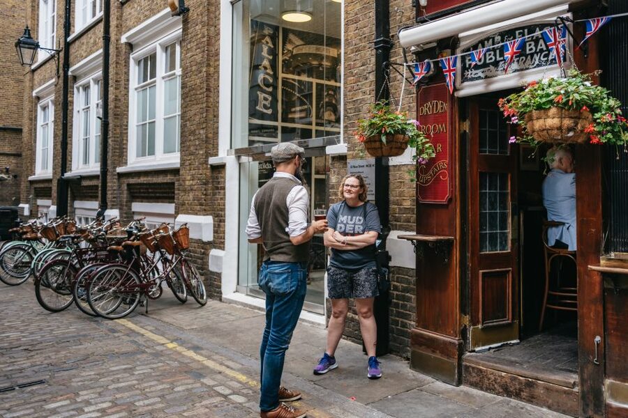 London: Landmarks & Secrets Bike Tour with Pub & Street Art - From Lambeth Palace to Westminster Abbey