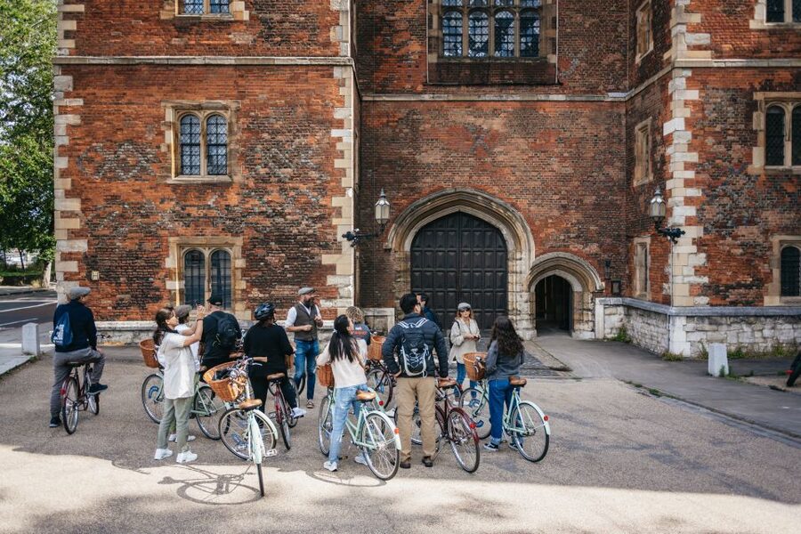 London: Landmarks & Secrets Bike Tour with Pub & Street Art - FAQ