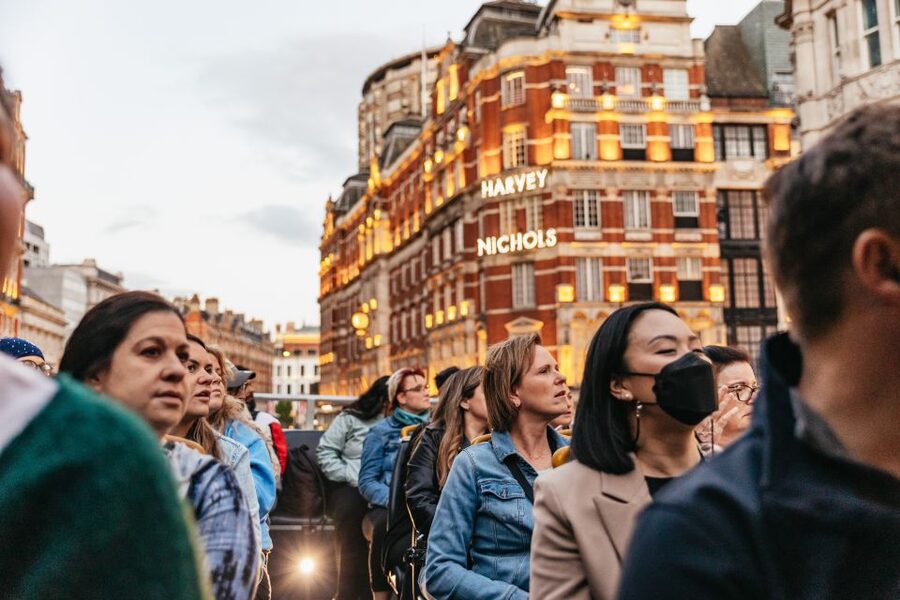 London: London by Night Sightseeing Open-Top Bus Tour - Green Park, Wellington Arch and the museum quarter