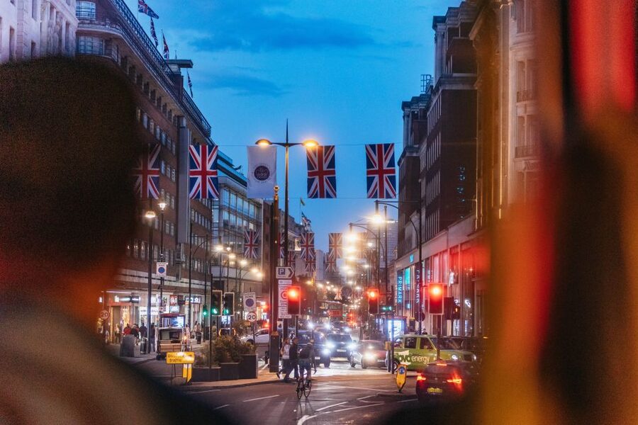 London: London by Night Sightseeing Open-Top Bus Tour - The guide makes the difference