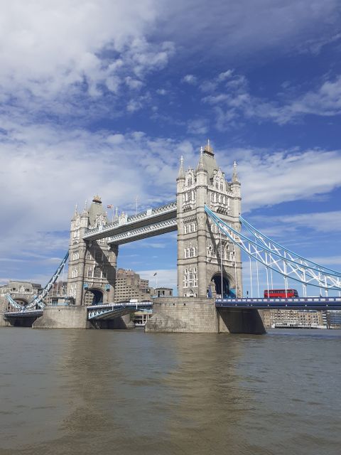 London: Medieval History Walking Tour from The Tower - The guide is the heart of the experience