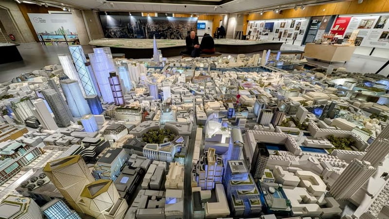 London: Modern Architecture & Building Guided Walking Tour - Is $52.53 good value?