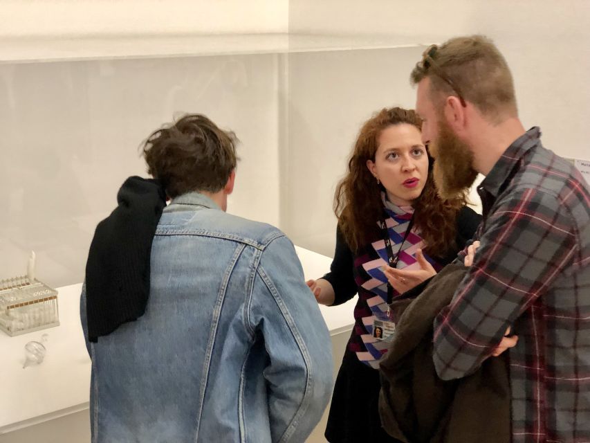 London: Natural History Museum Guided Tour - Darwin’s first edition and the ideas behind the objects