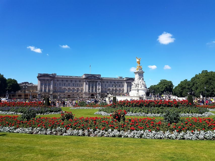 London: Palaces and Parliament Walking Tour - The guide can make the difference